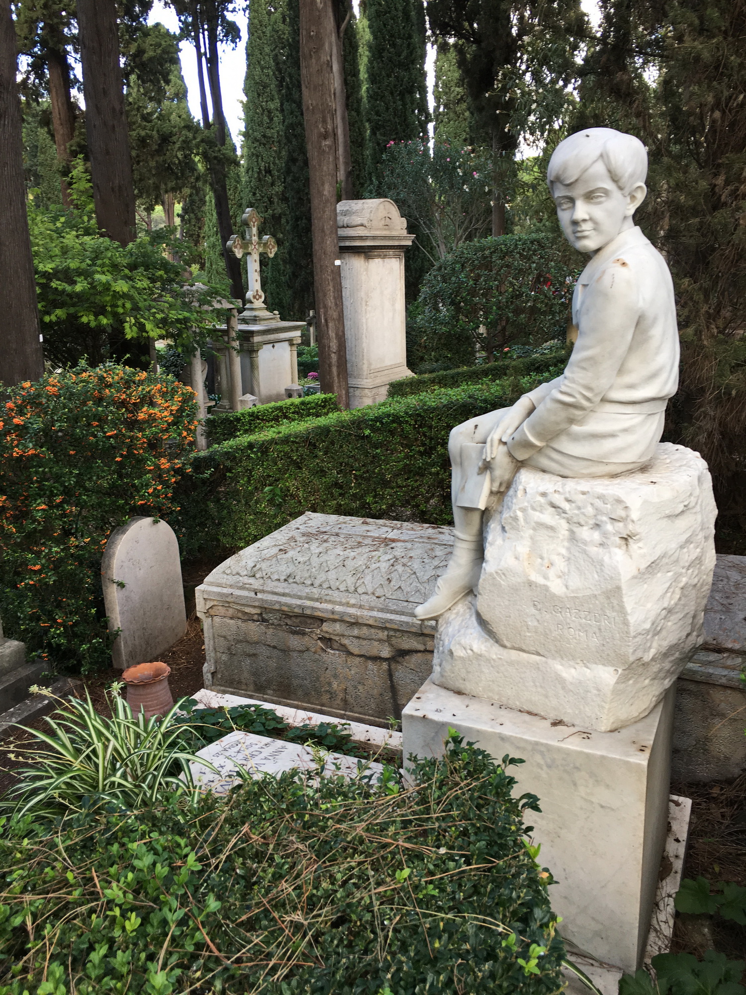 Boy sculpture in Rome's protestant cemetery