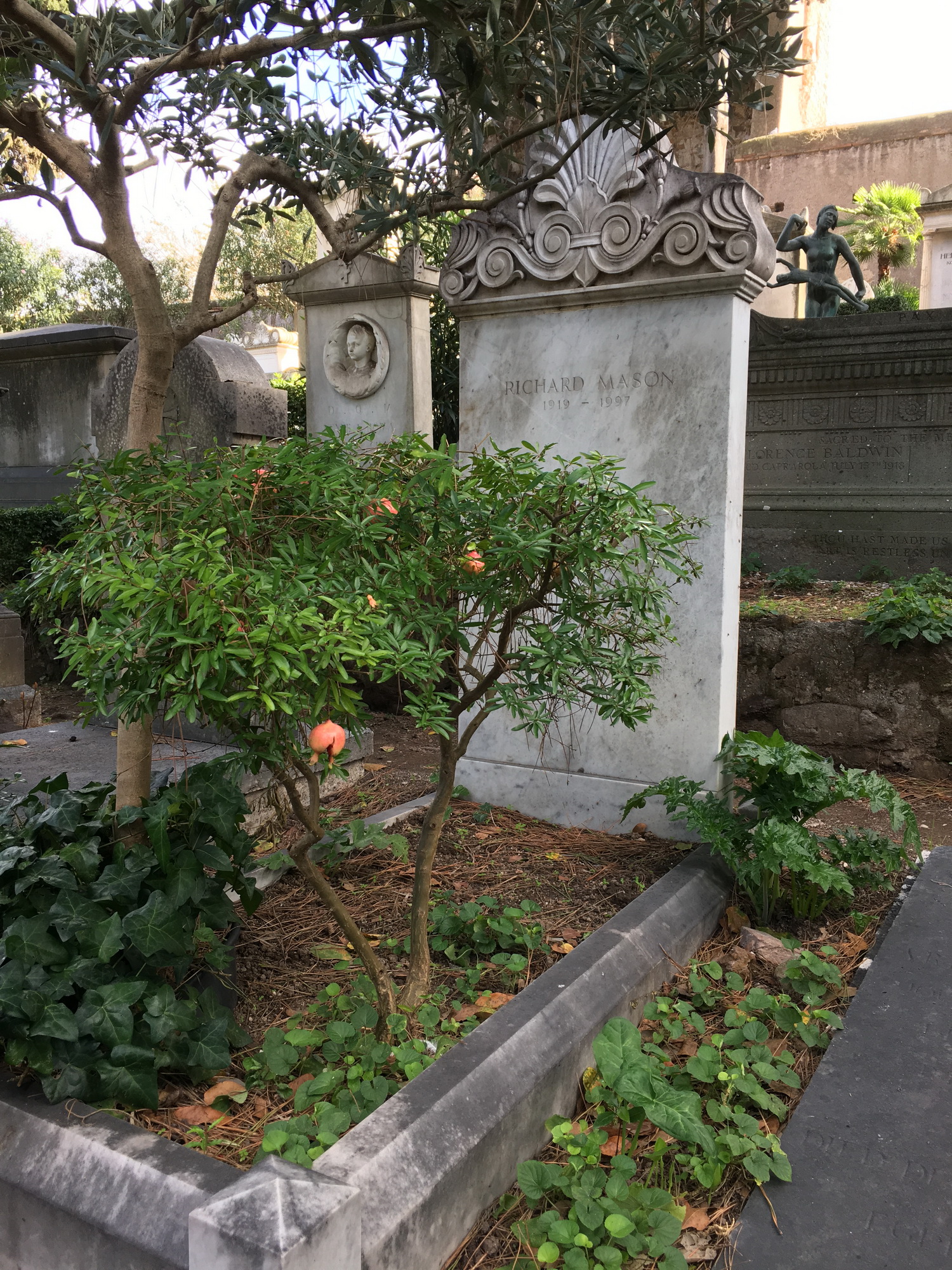 Reincarnation in non-Catholic cemetery Rome