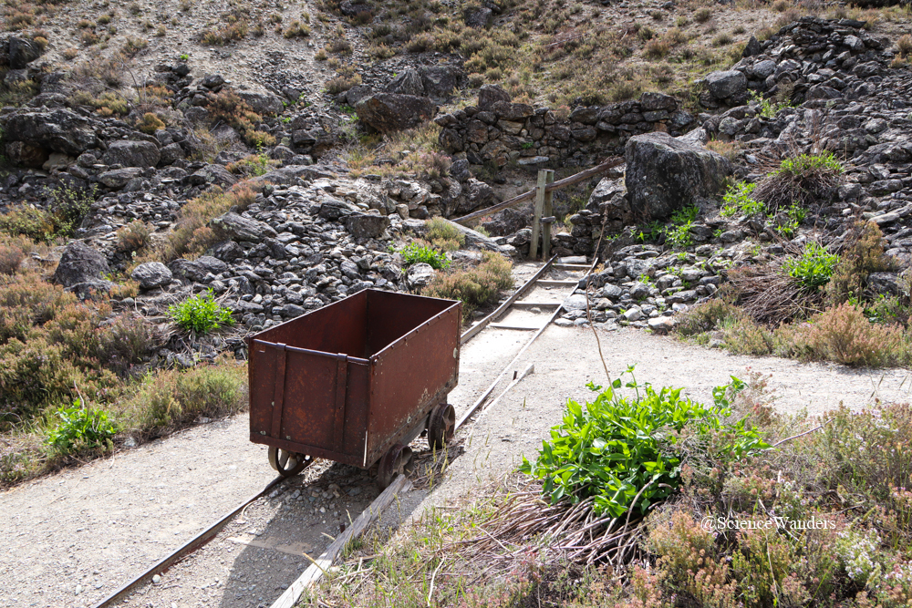 Gold mining cart